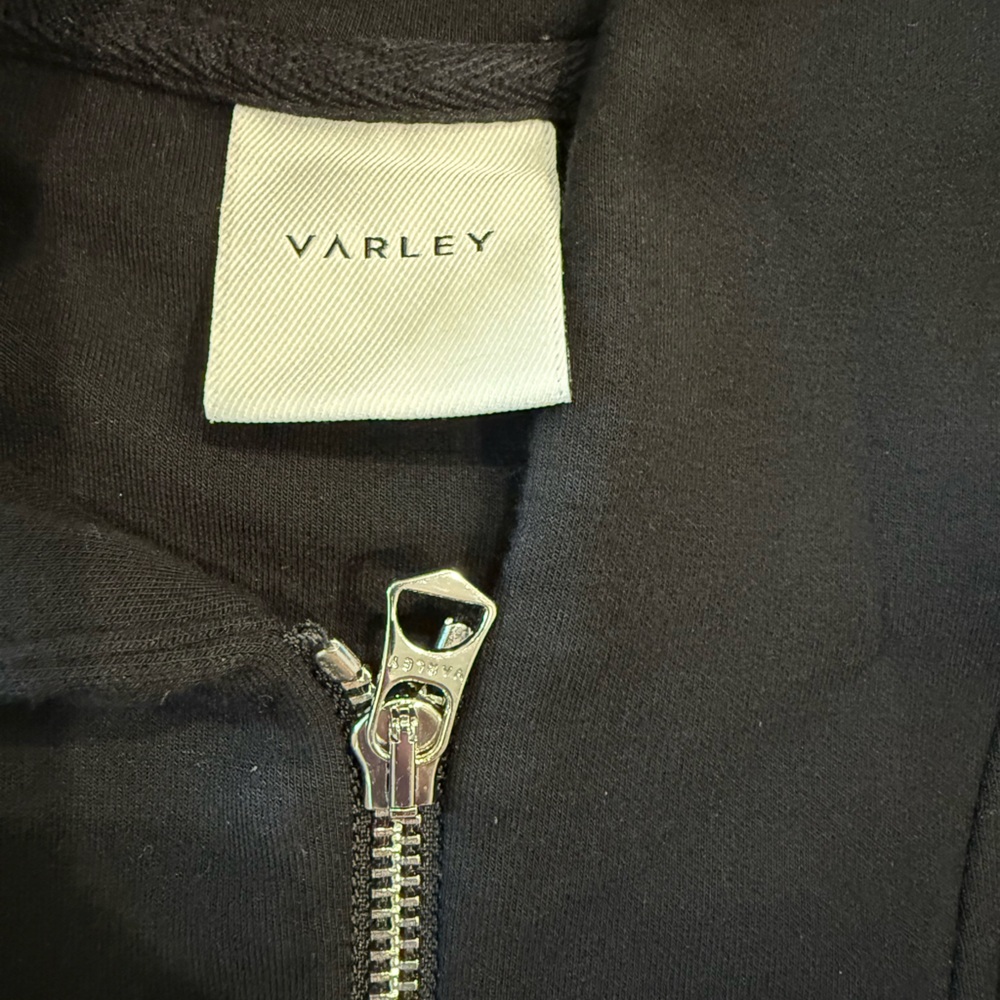 Varley Set - Black Quarter-Zip Sweatshirt + Jogger Set - Picture 3 of 6